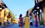 Phố cổ Hội An nhộn nhịp du khách sau dịch Covid-19